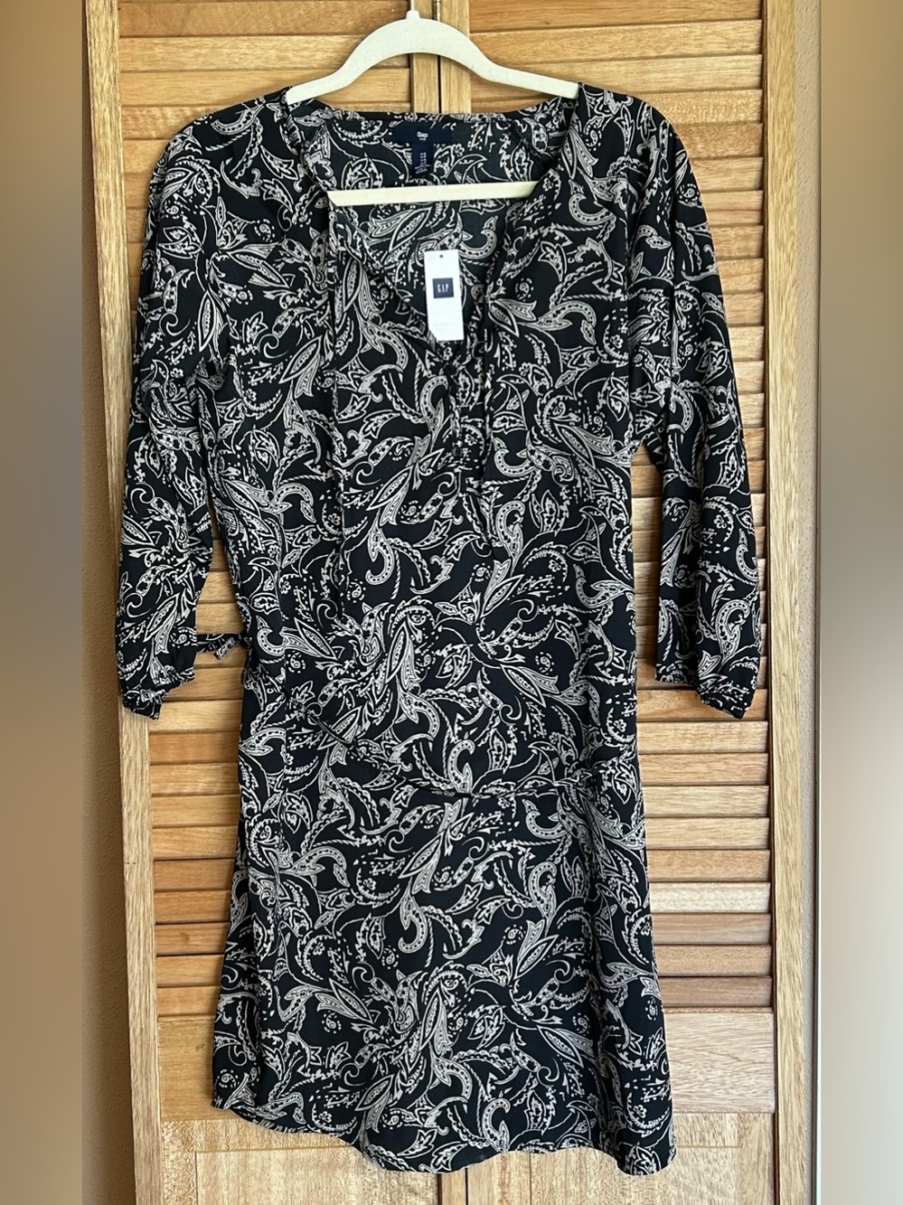 NWT Gap womens size small lightweight paisley print shift dress